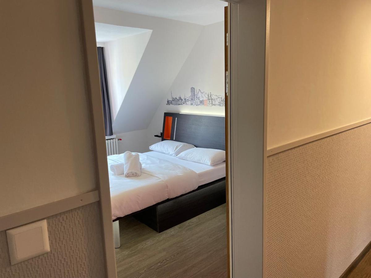 easyHotel Zürich Limmatplatz Exterior foto